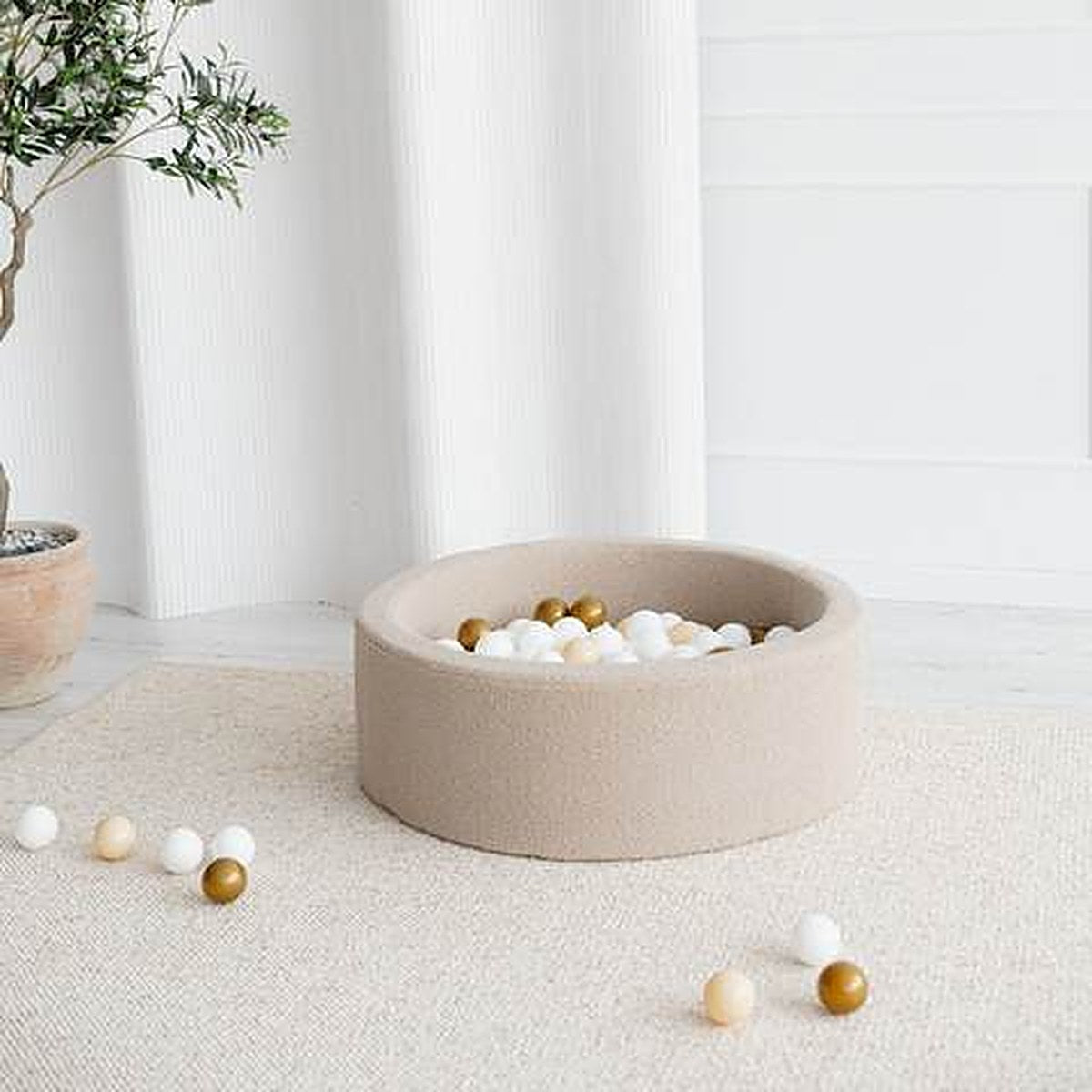 Bällebad aus Bouclé – Beige