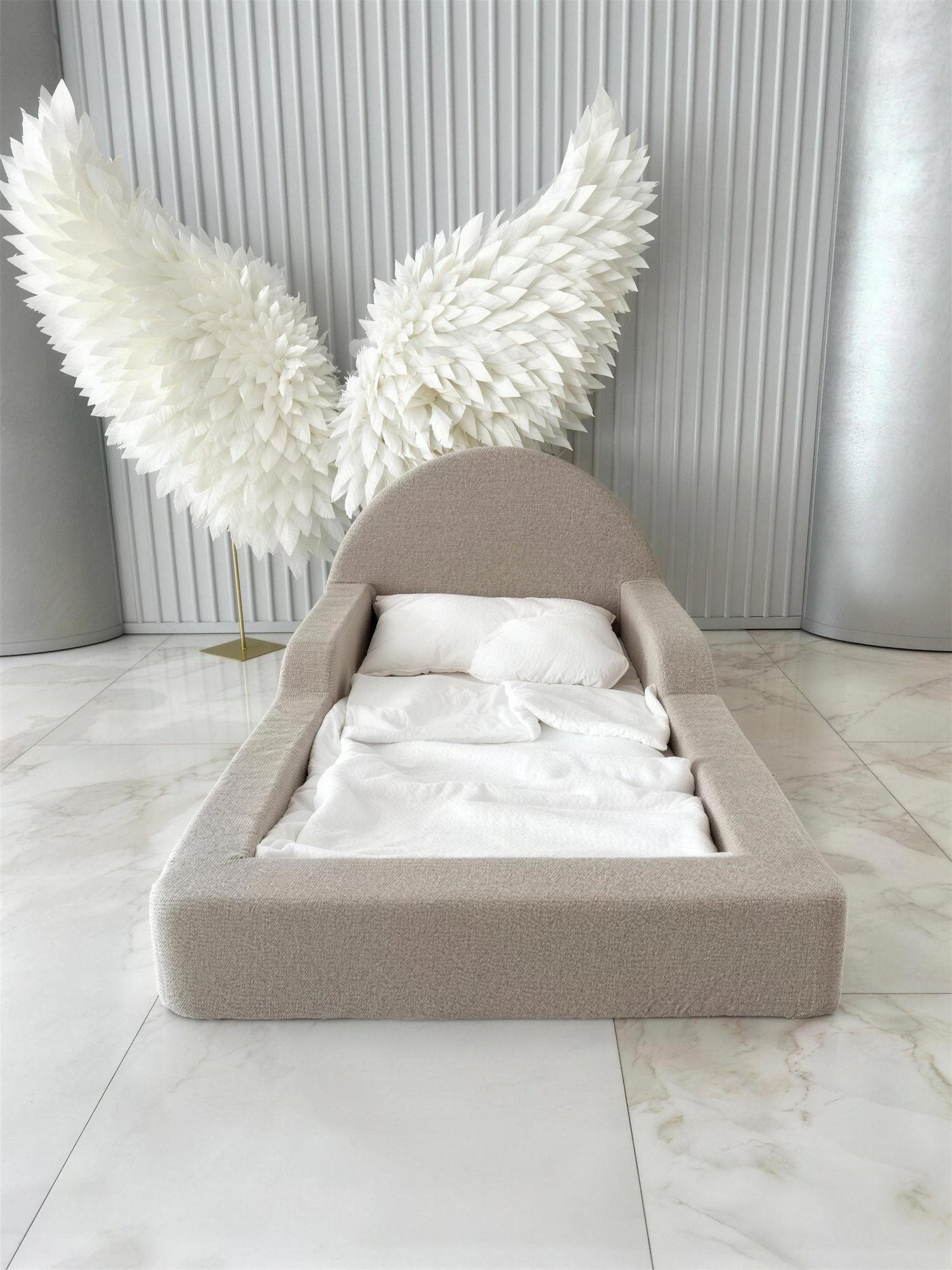Cozy Sleep Montessori-Bodenbett aus Schaumstoff mit Bouclé-Bezug